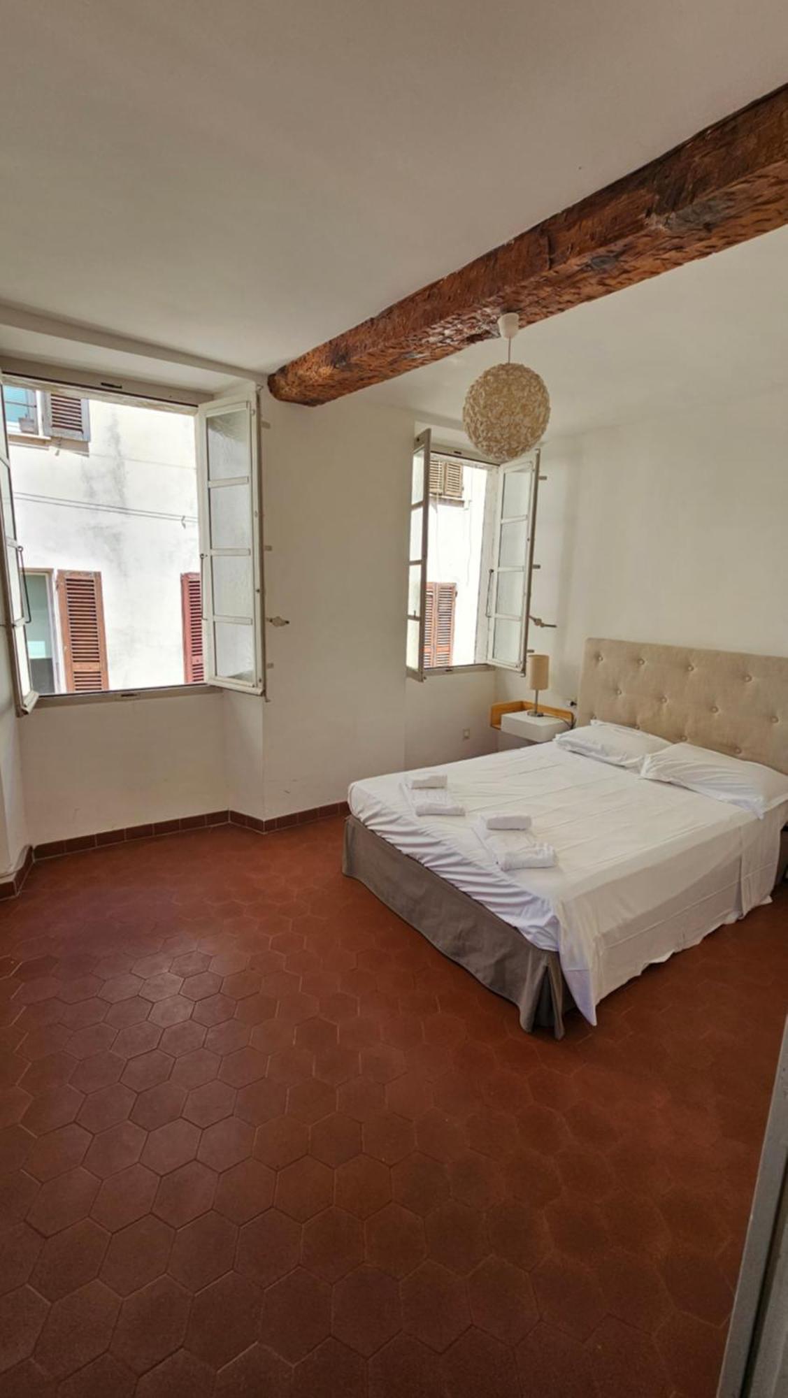 Appartement Fonctionnel et situation idéale - Hôte réactif à Ajaccio  Extérieur photo